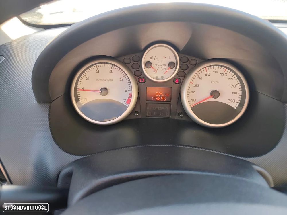 Peugeot 206+ 1.1 Trendy - 24