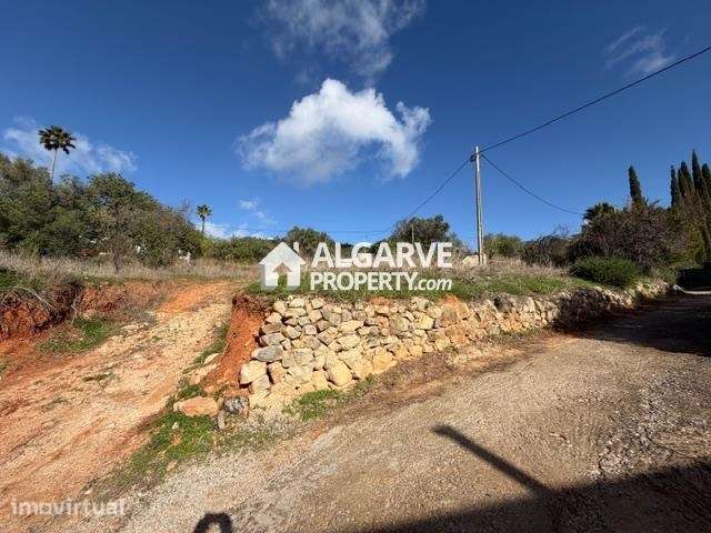 Terreno para construção junto a todas as comodidades, com vistas panor - Grande imagem: 2/8