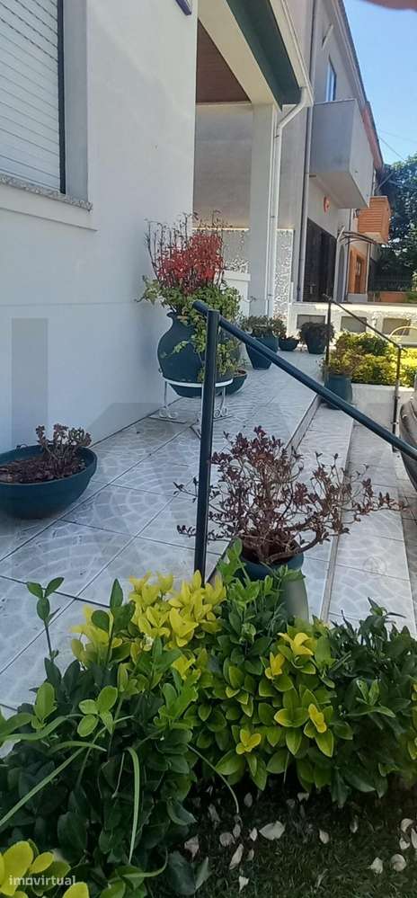 Moradia T2+1 com Jardim em Zona Privilegiada de Leça do Balio - Grande imagem: 4/25