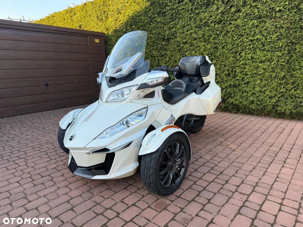 Can-Am Spyder - 1