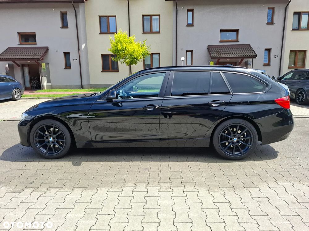 BMW Seria 3 320d - 5