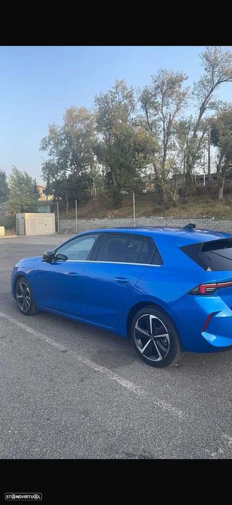 Opel Astra 1.2 T Elegance - 3