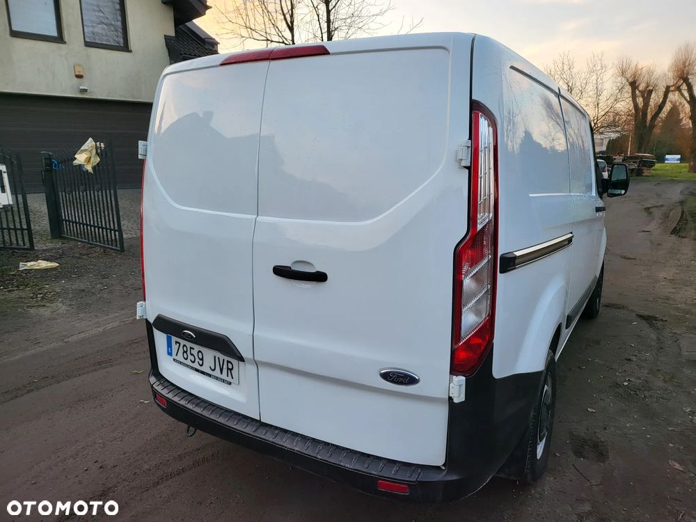 Ford Transit Custom - 11