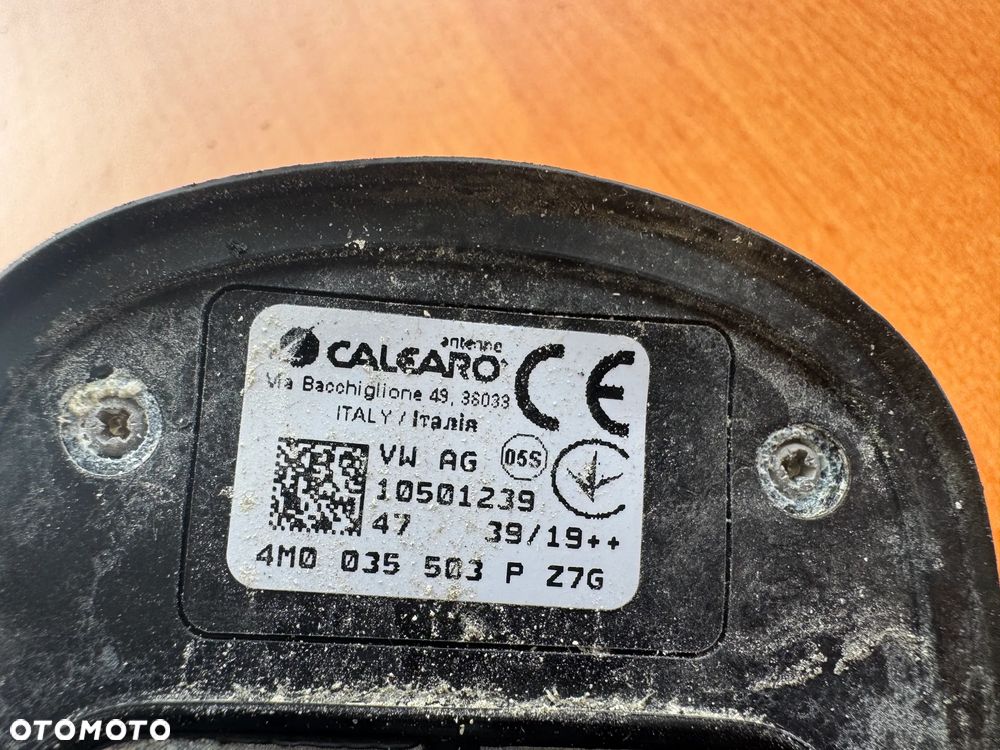 ANTENA DACHOWA AUDI A4 B9 4M0035503P LZ7G - 4