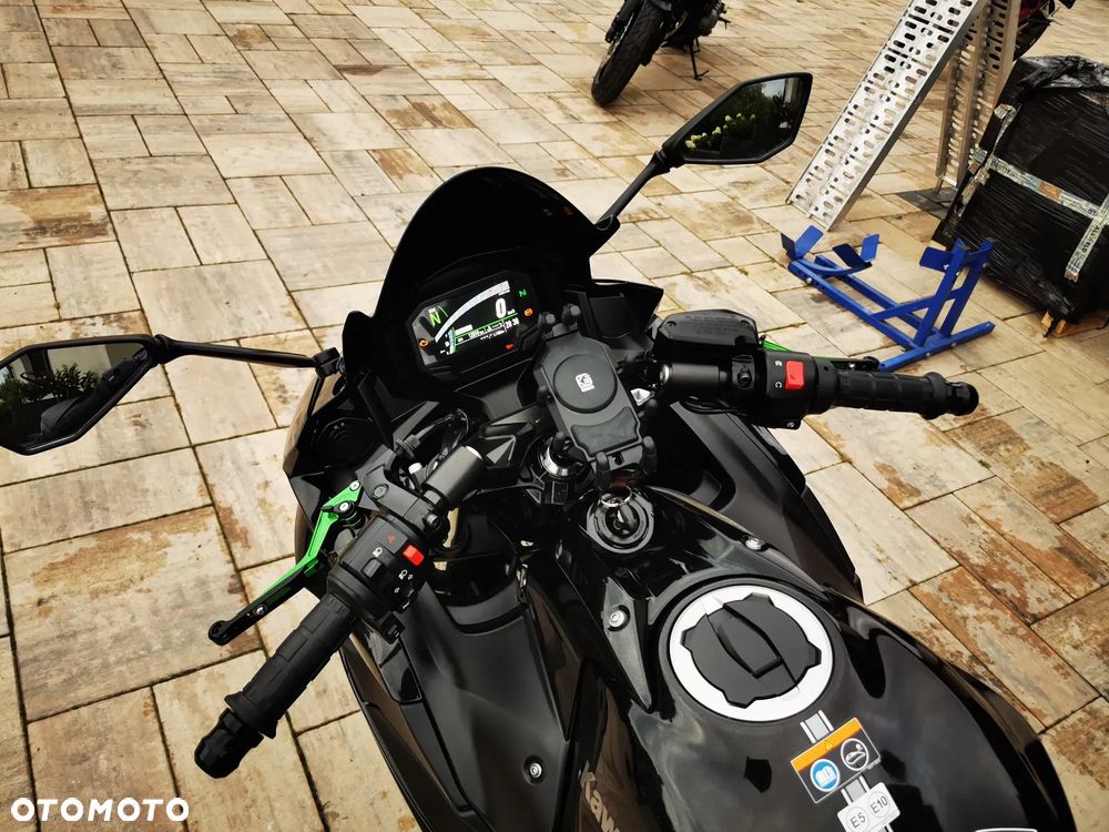 Kawasaki Ninja - 15