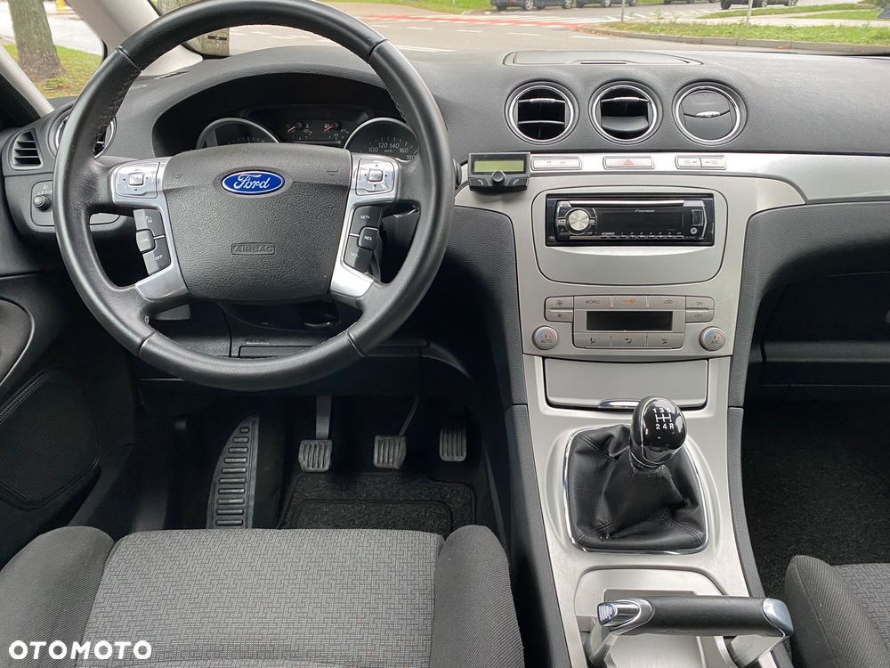 Ford S-Max 2.0 Ambiente - 14