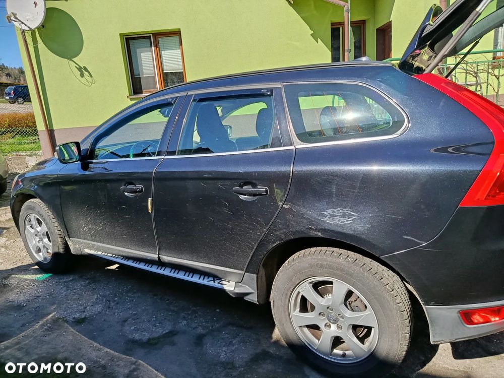 Volvo XC 60 D5 AWD RDesign - 6