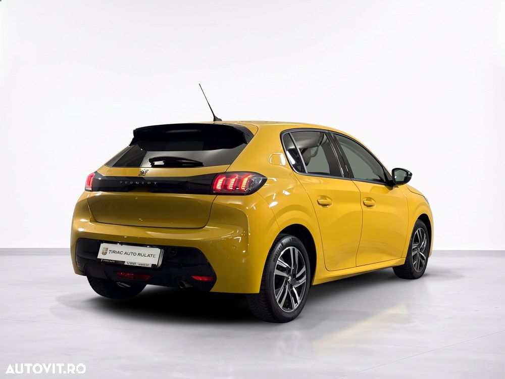 Peugeot 208 - 6