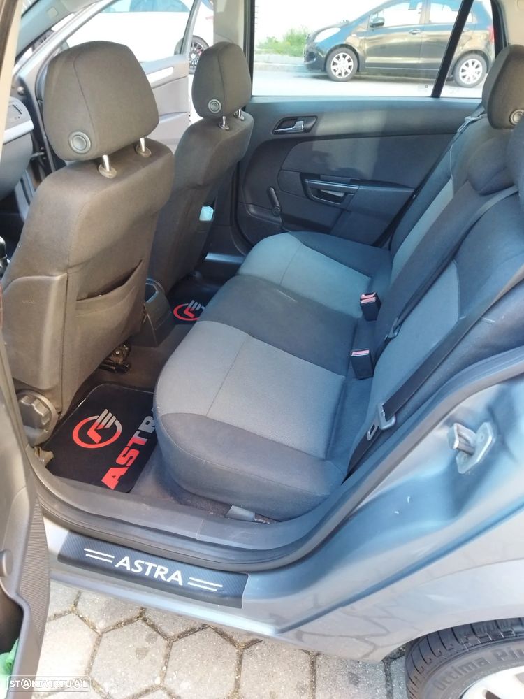 Opel Astra 1.3 CDTi Enjoy - 10