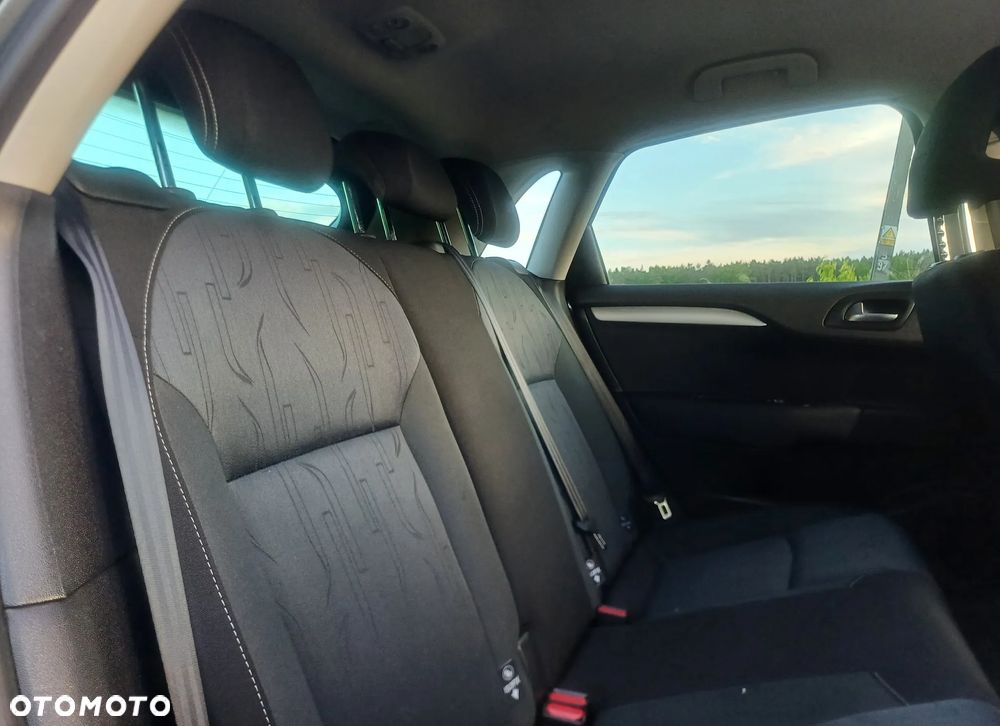 Citroën C4 VTi 120 Exclusive - 24