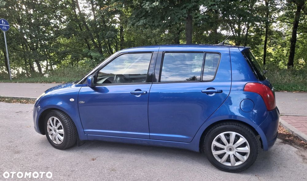 Suzuki Swift - 1
