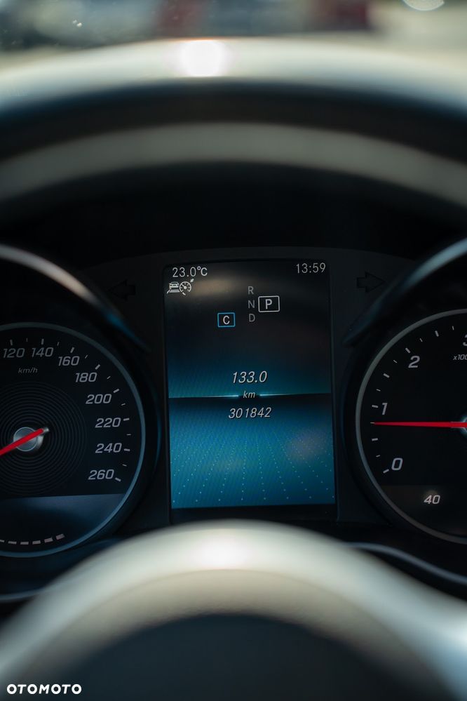Mercedes-Benz Klasa C 220 d T 9G-TRONIC - 18