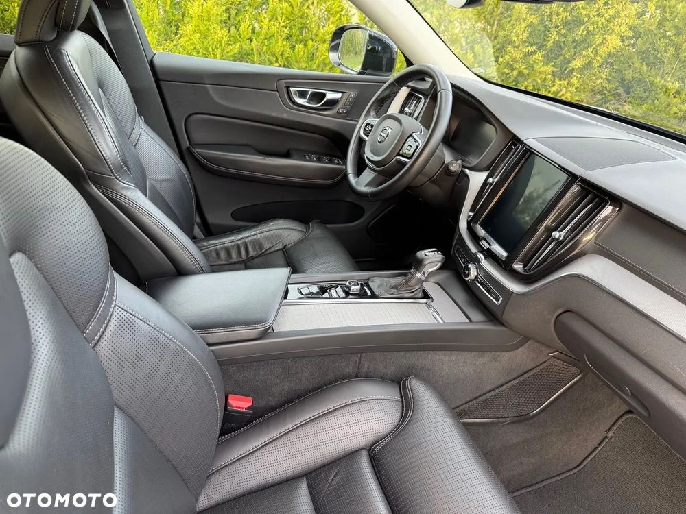 Volvo XC 60 D5 AWD Inscription - 12