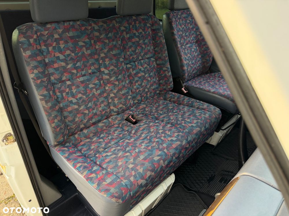 Mercedes-Benz Sprinter - 14