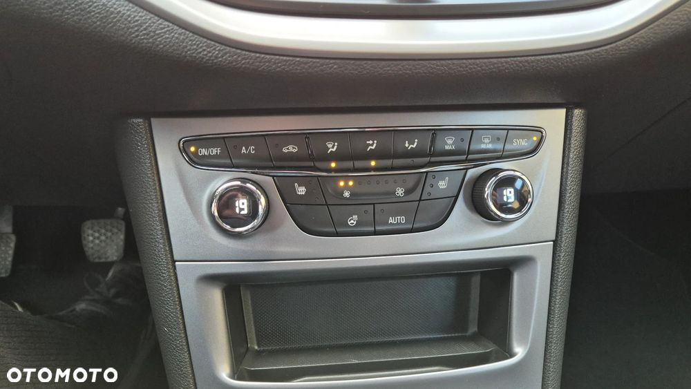 Opel Astra 1.2 Turbo Start/Stop Edition - 22