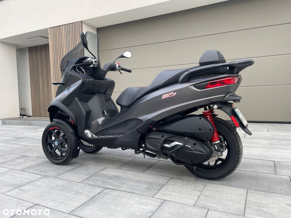 Piaggio MP-3 - 8