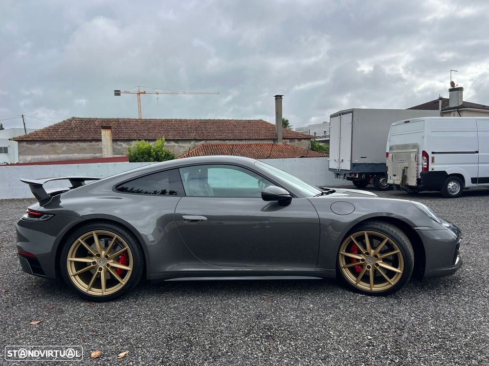 Porsche 911 Série F - 10
