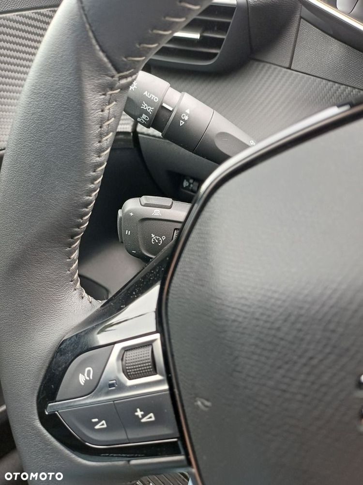 Peugeot 208 - 27