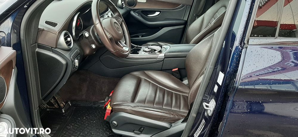 Mercedes-Benz GLC Coupe 350 e 4Matic 7G-TRONIC AMG Line - 3