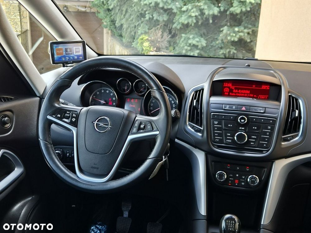 Opel Zafira - 8