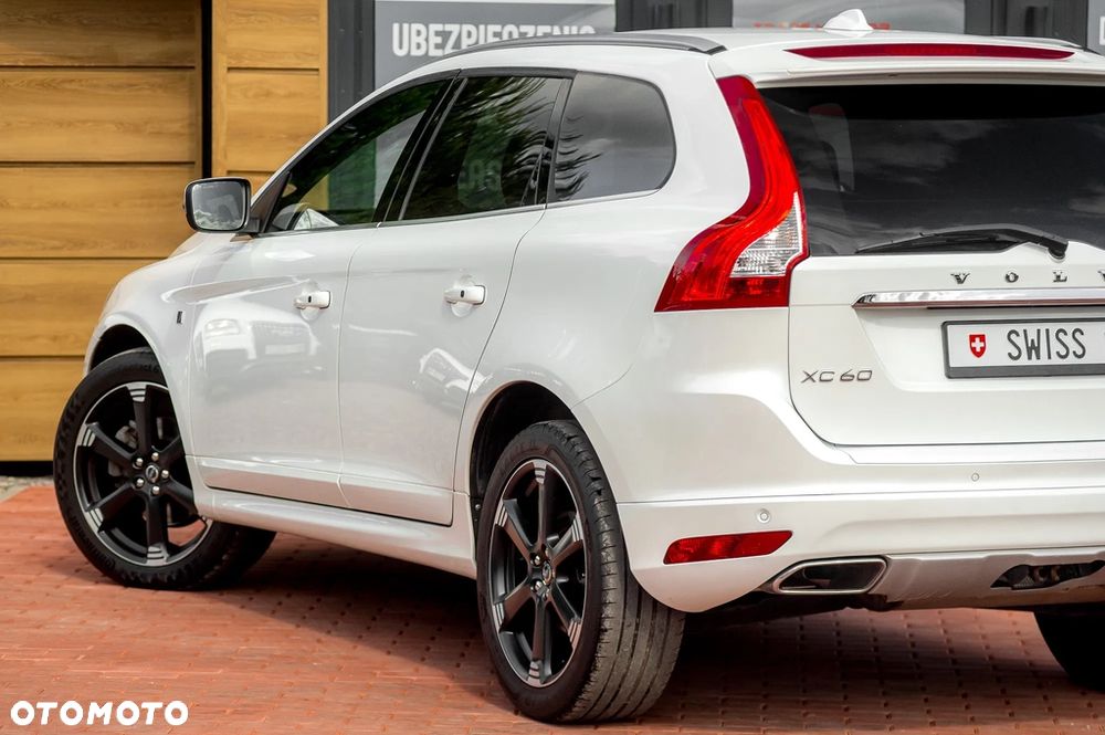 Volvo XC 60 D5 AWD Geartronic Ocean Race - 8