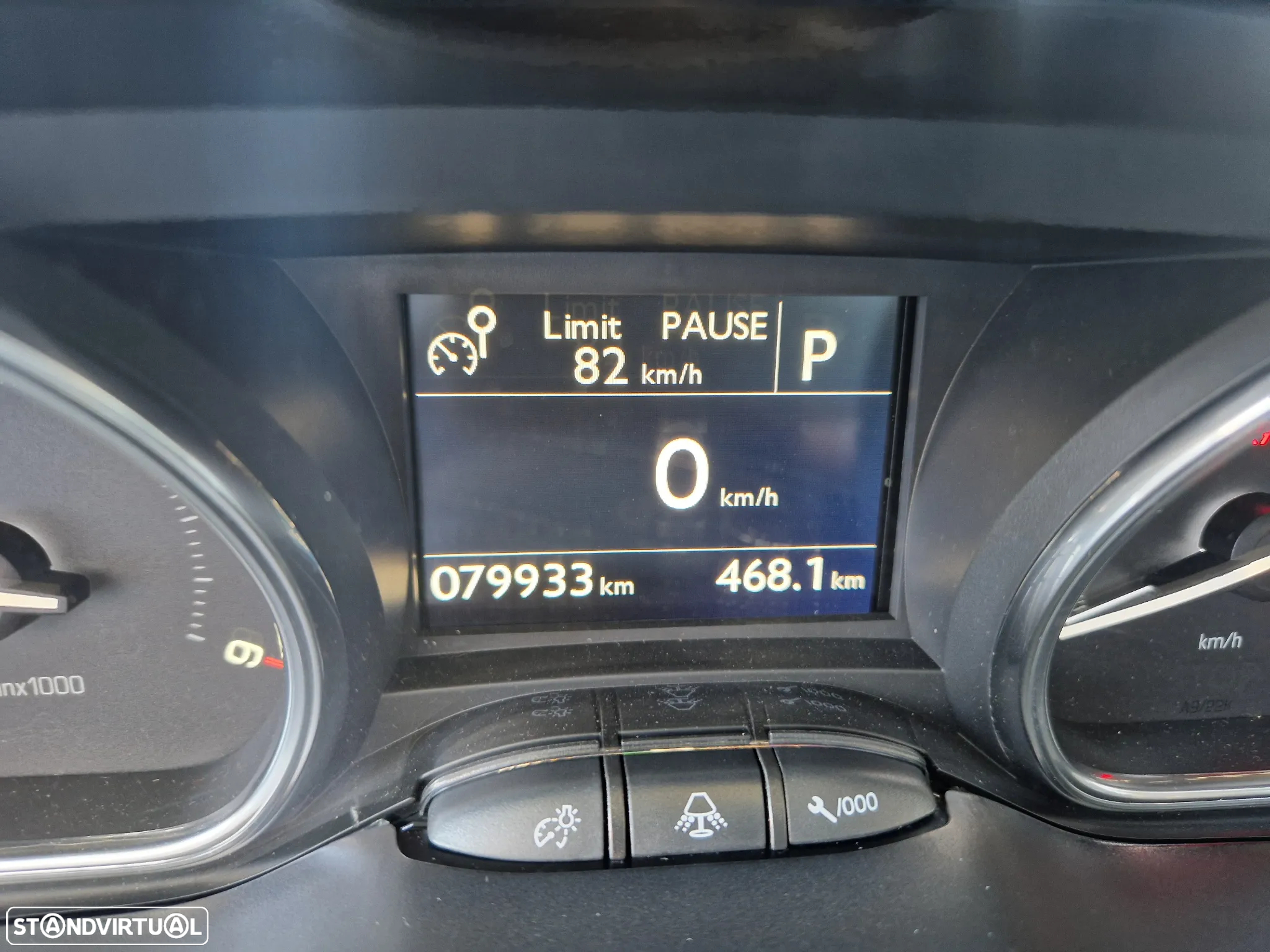 Peugeot 2008 1.5 BlueHDi Allure EAT6 - 10