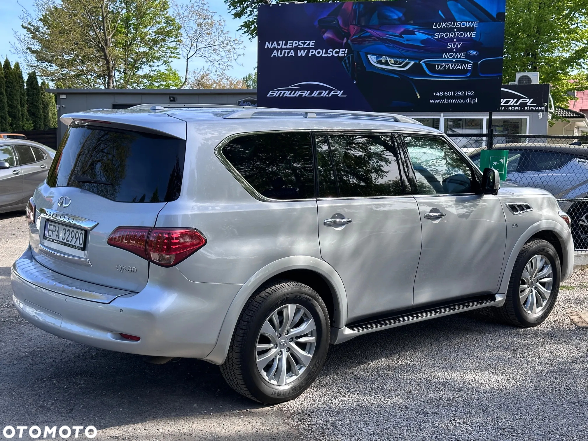 Infiniti QX80 - 14
