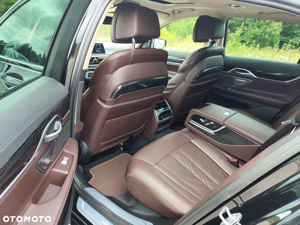 BMW Seria 7 740d xDrive mHEV sport - 17