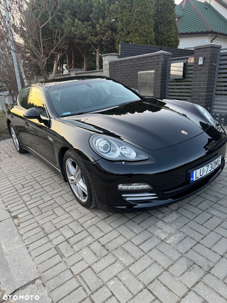Porsche Panamera 4S PDK - 32