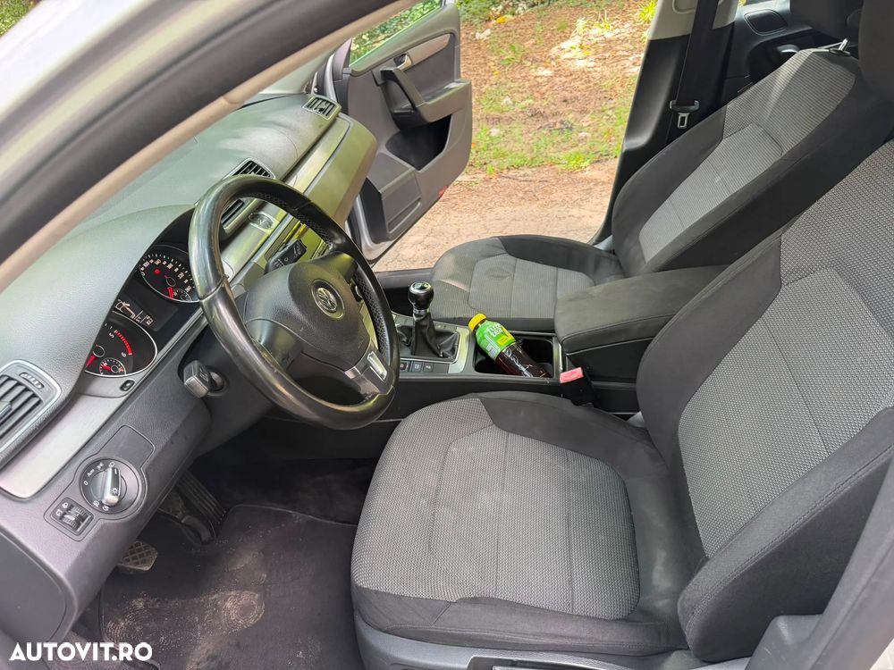 Volkswagen Passat - 6