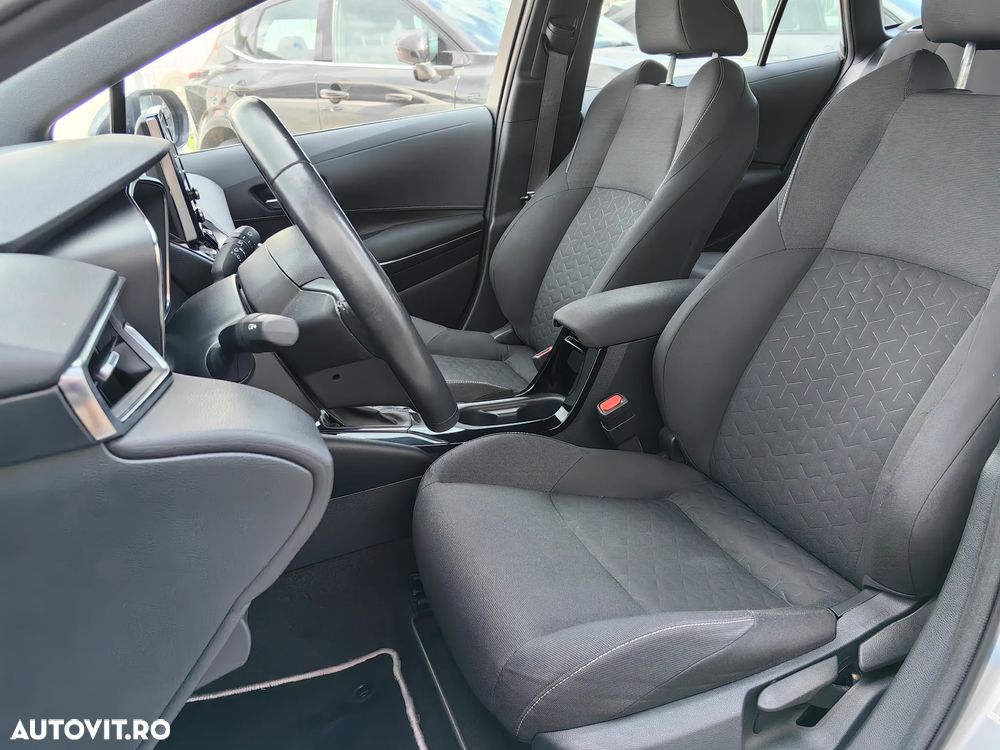 Toyota Corolla 1.8 Business Edition - 15