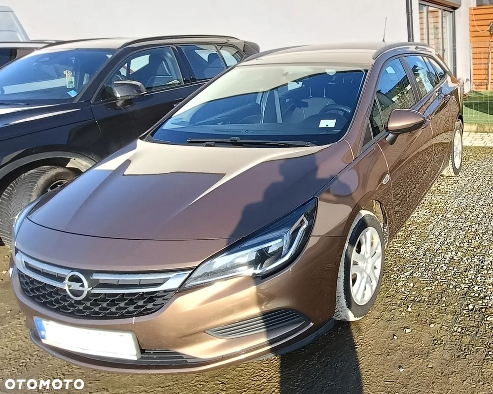 Opel Astra 1.6 CDTI Sport - 1