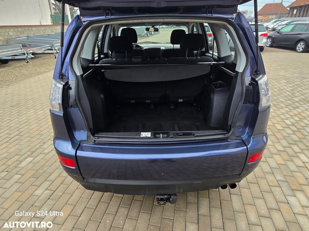 Mitsubishi Outlander 2.0 DI-D 4WD Intense - 10