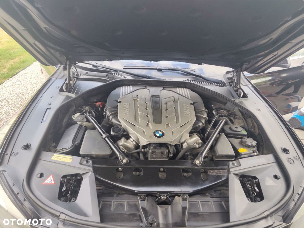 BMW Seria 7 750Li - 16