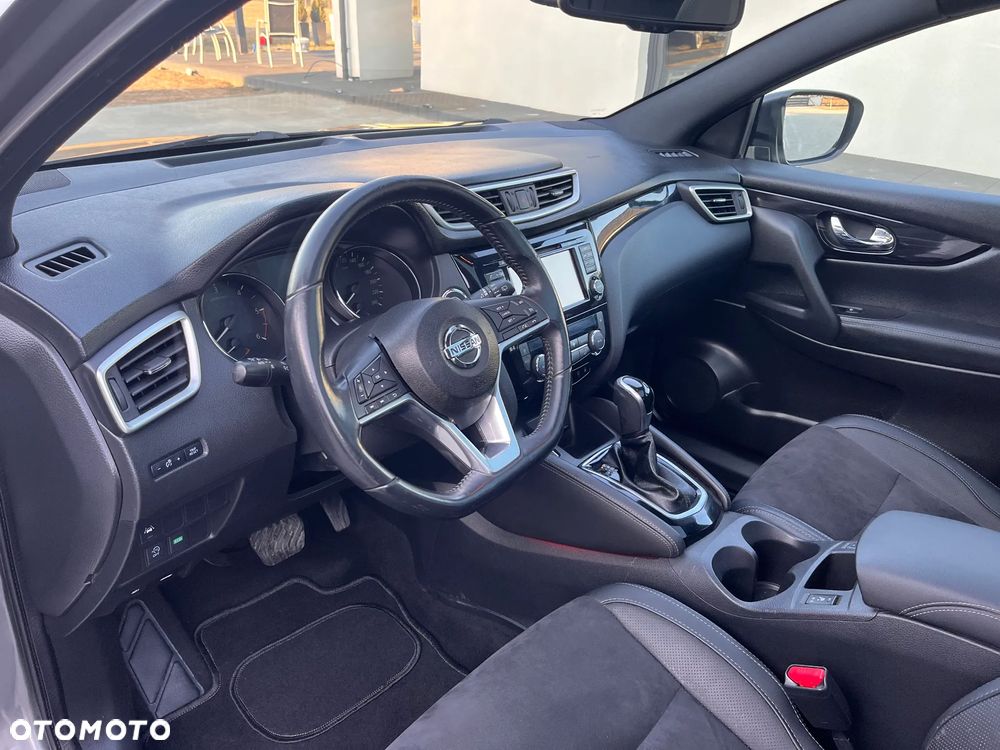 Nissan Qashqai 1.6 dCi Xtronic TEKNA+ - 13
