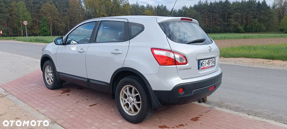 Nissan Qashqai 1.6 visia - 16