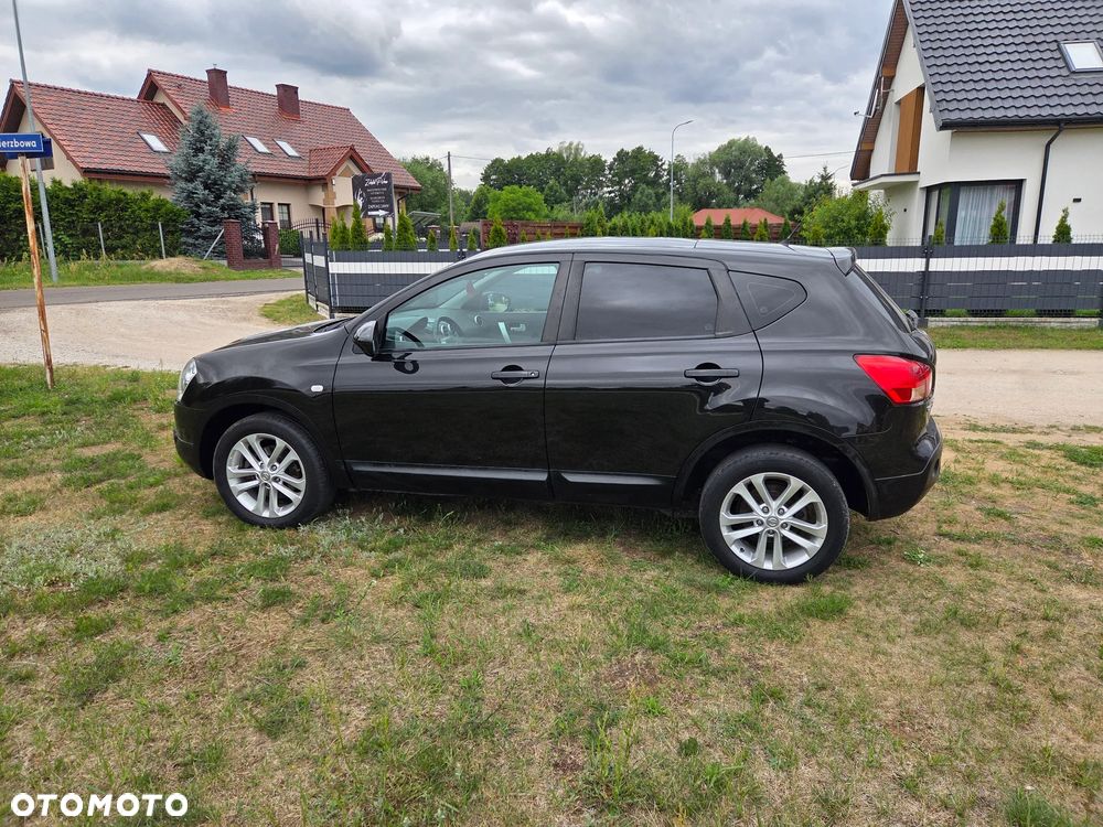 Nissan Qashqai - 2