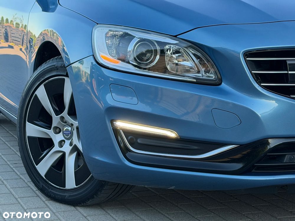Volvo V60 D6 Plug-In-Hybrid AWD Geartronic Summum - 29