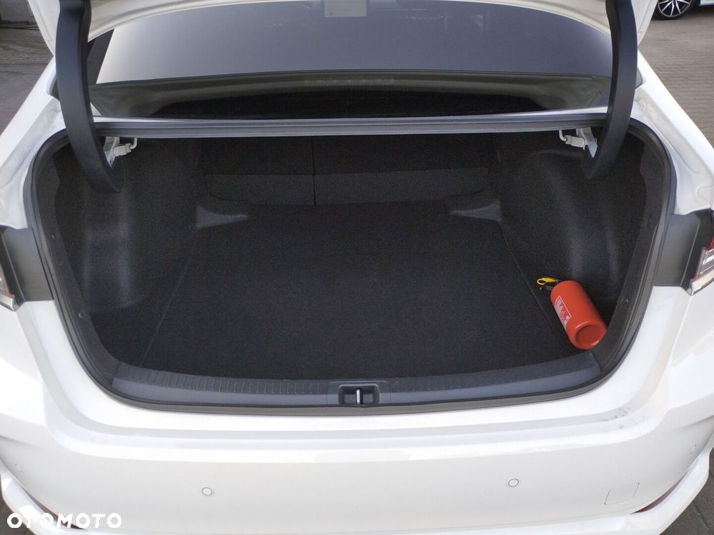 Toyota Corolla 1.8 Hybrid Style - 13