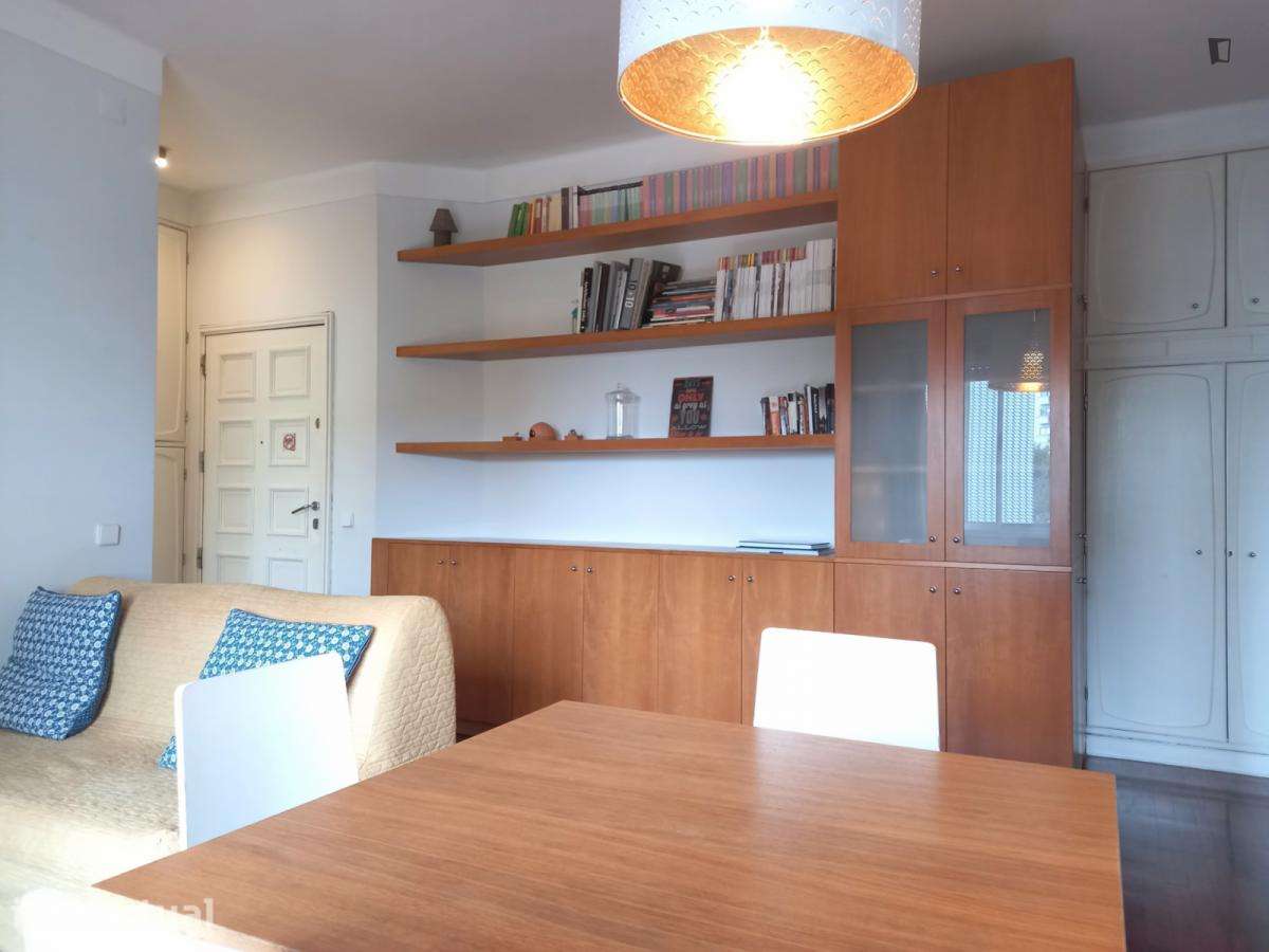 Apartamento com 1 quartos - localizado em Lordelo do Ouro Porto - Grande imagem: 5/20