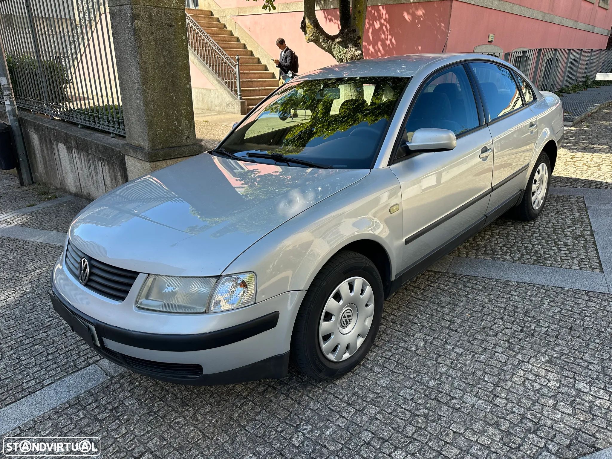 VW Passat 1.9 TDi Confortline Top - 1