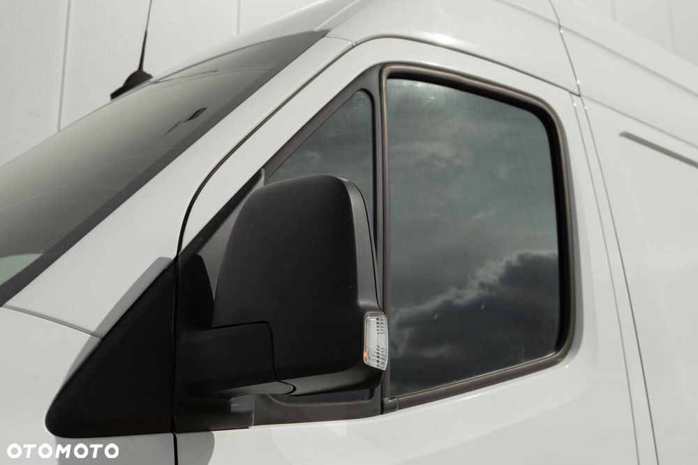 Mercedes-Benz eSprinter - 16