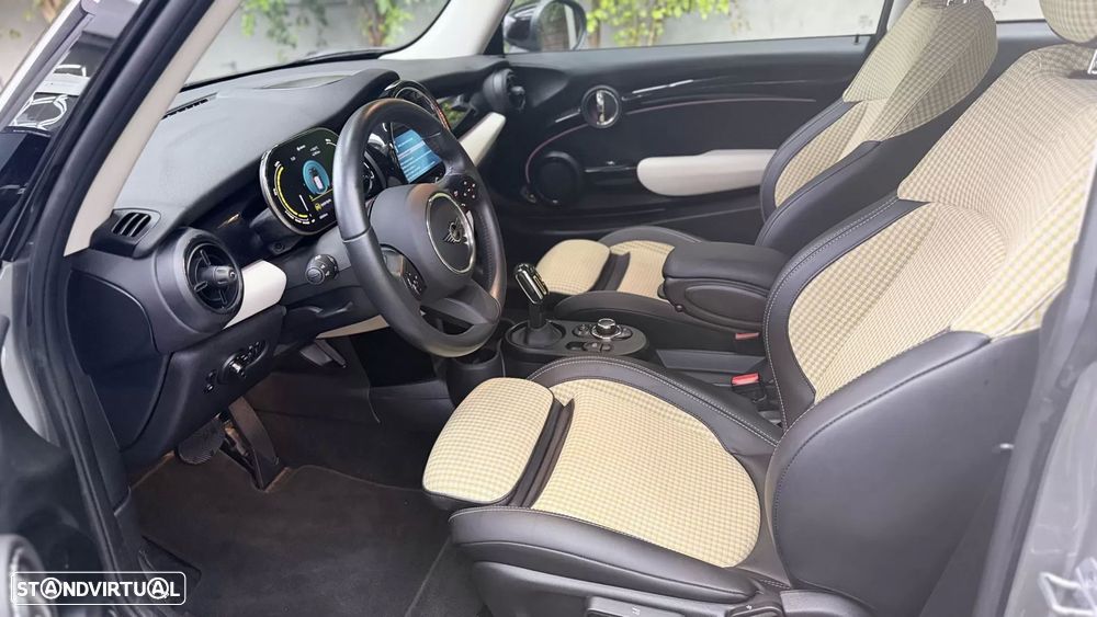 MINI 3 Portas Cooper SE Premium Extra Resolute Edition - 11