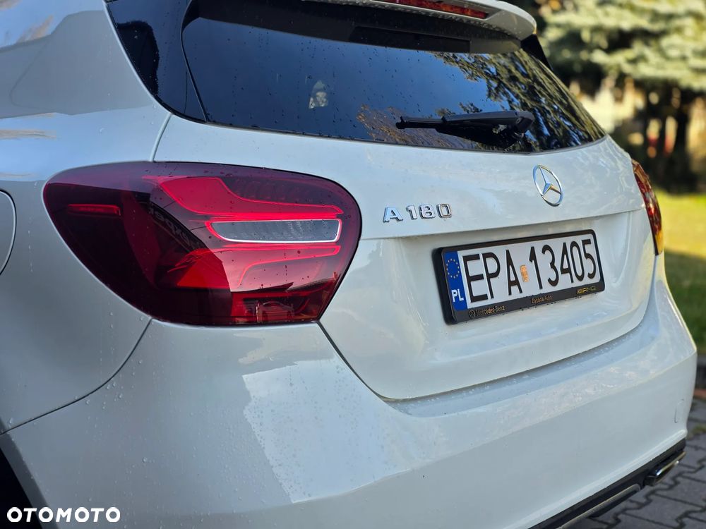 Mercedes-Benz Klasa A 180 7G-DCT AMG Line - 11