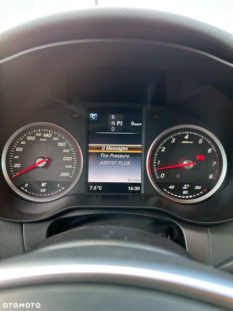 Mercedes-Benz Klasa C 300 7G-TRONIC - 20