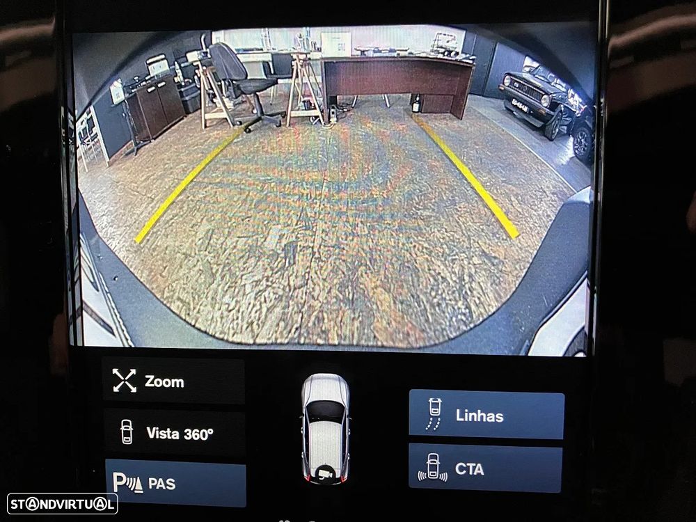 Volvo XC 40 2.0 D3 Momentum Plus - 45