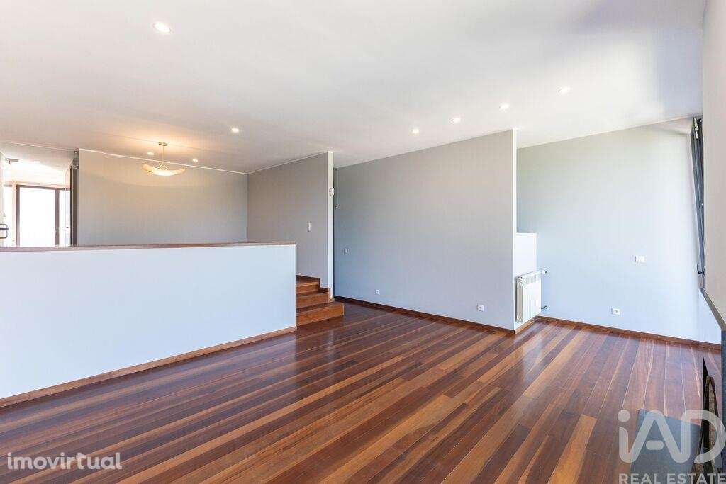 Casa / Villa T6 em Gondomar (São Cosme), Valbom e Jovim de 315,00 m2 - Grande imagem: 5/27