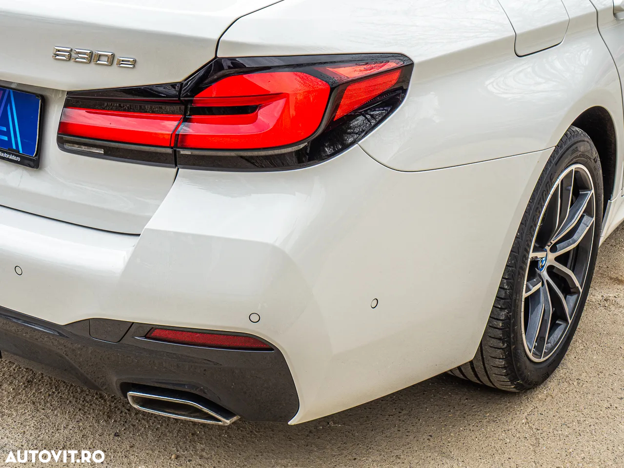 BMW Seria 5 530e Aut. M Sport Edition - 24