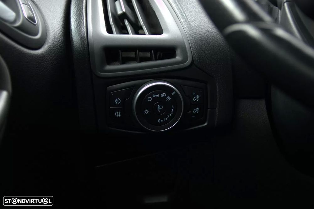 Ford Focus 1.5 TDCi ST-Line - 26