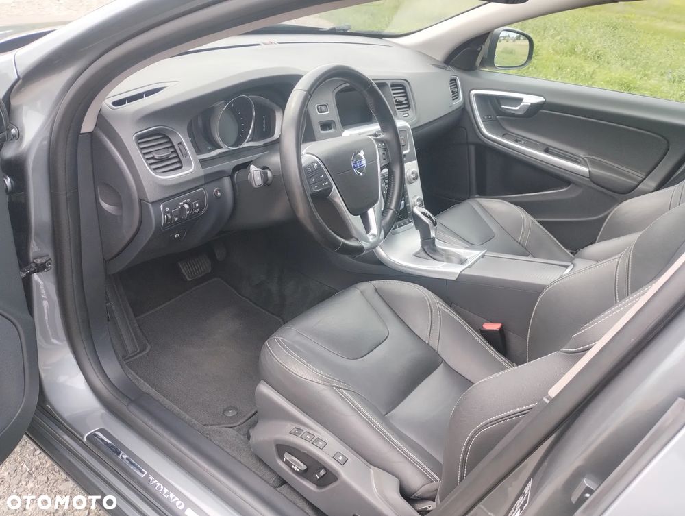Volvo V60 - 24